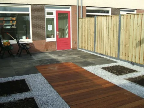 Tuinproject van Hovenier Klavertje 4: aanleg en bestrating