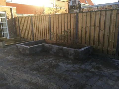 Tuinproject van Hovenier Klavertje 4: aanleg en bestrating