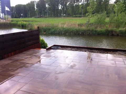 Tuinproject van Hovenier Klavertje 4: houtwerk en vlonders